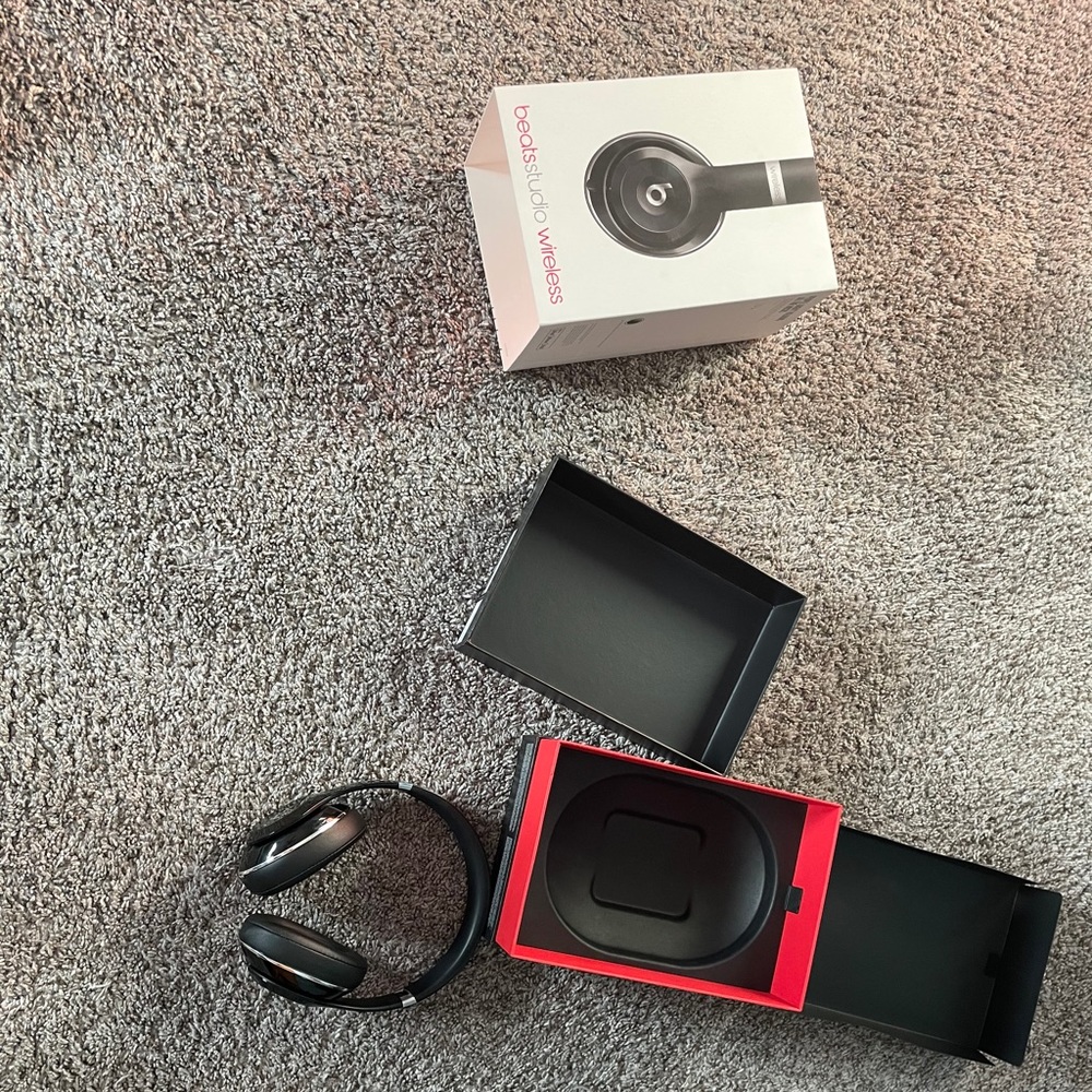 Beats Studio Wireless - Picture 2 of 4